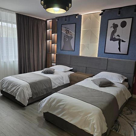 Monarc Boutique Aparthotel - Self Check-In Visan Exteriér fotografie