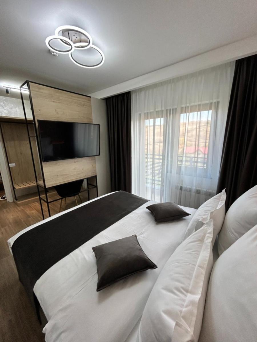 Monarc Boutique Aparthotel - Self Check-In Visan Exteriér fotografie