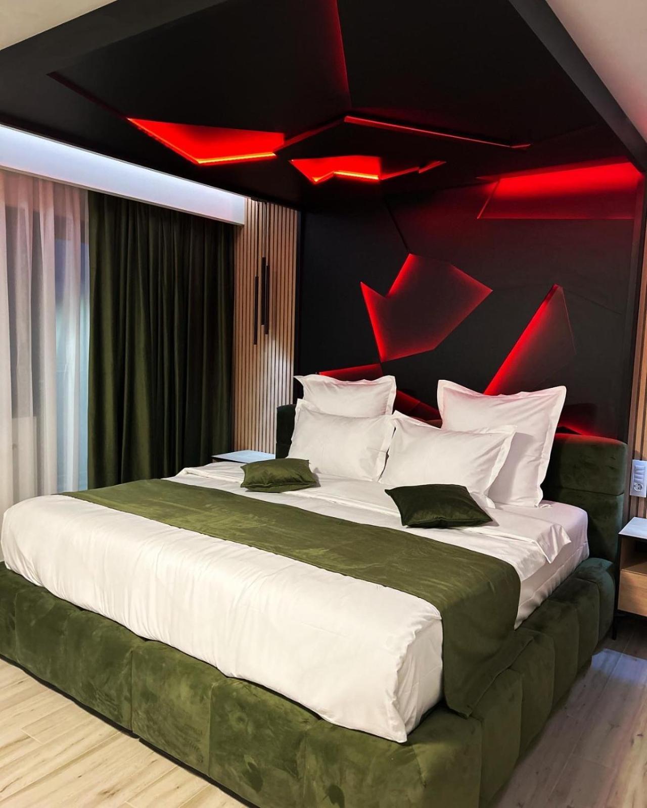 Monarc Boutique Aparthotel - Self Check-In Visan Exteriér fotografie