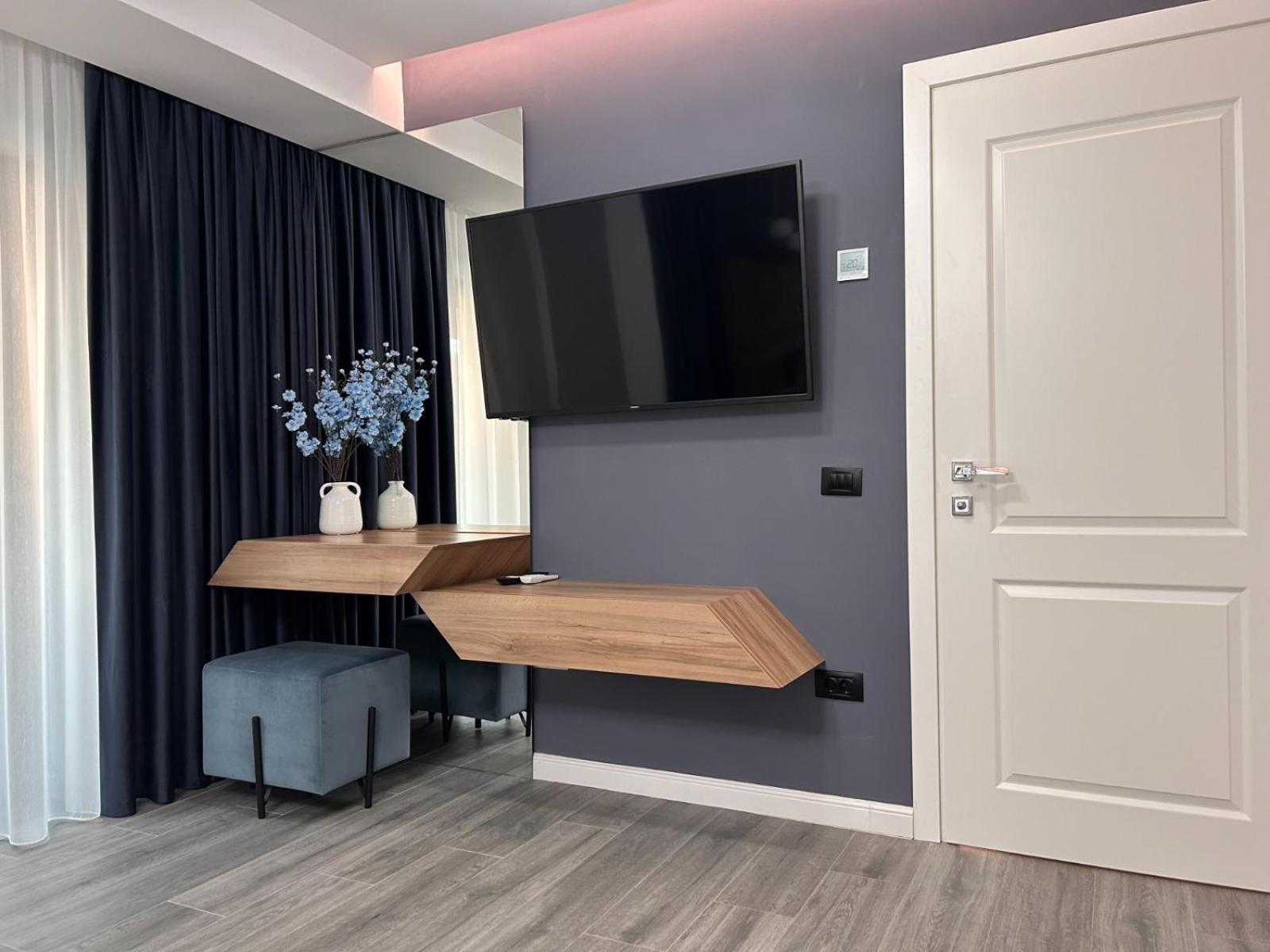 Monarc Boutique Aparthotel - Self Check-In Visan Exteriér fotografie
